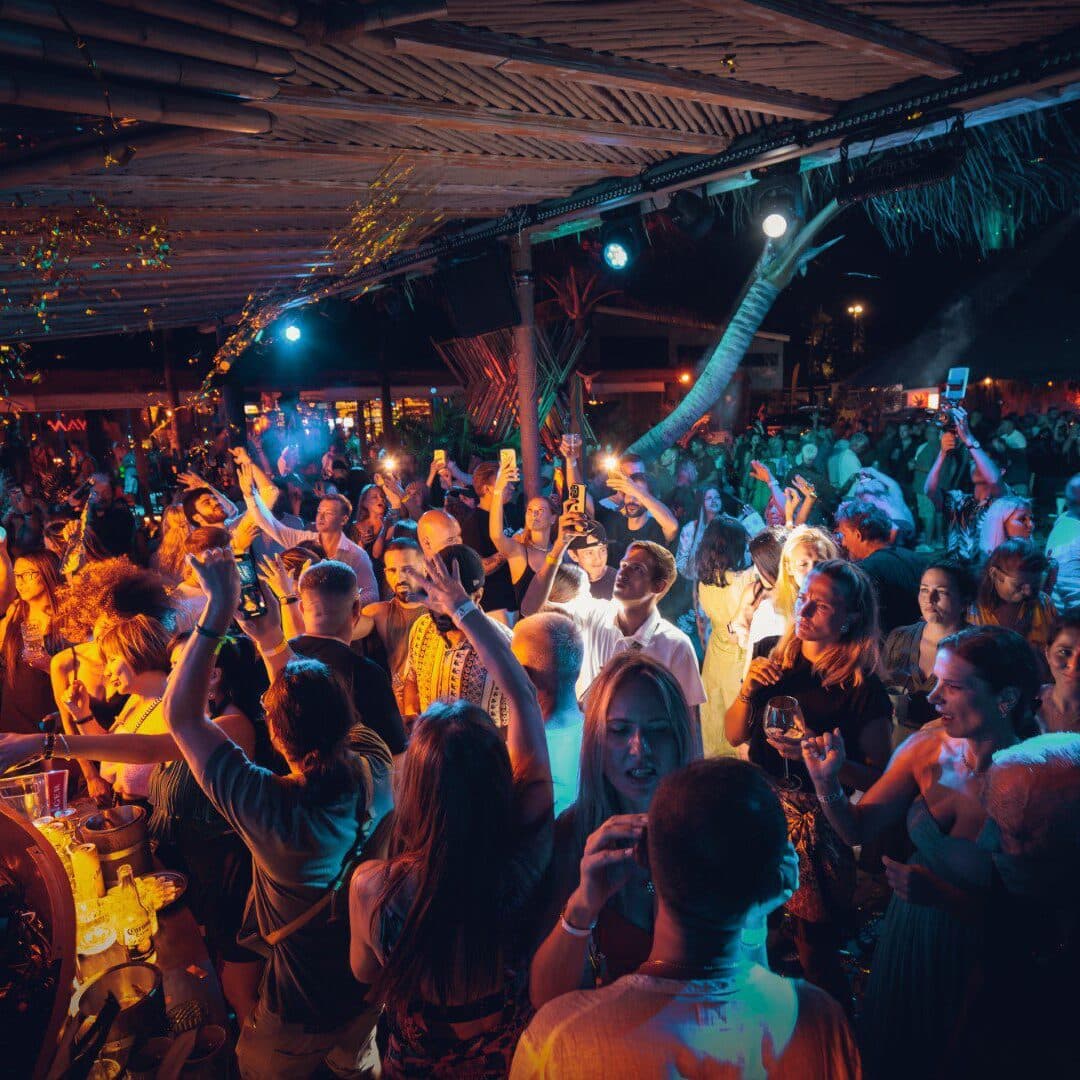 Beach clubs, restaurants, marinas